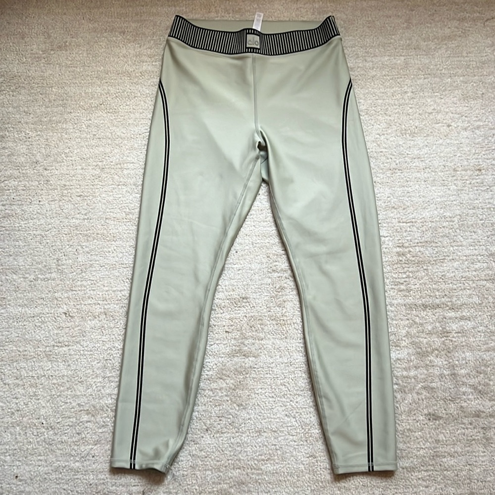 Alo Yoga Airlift 7/8 Line Up Legging Large Limestone